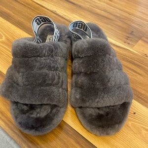 grey fuzzy platform ugg slippers